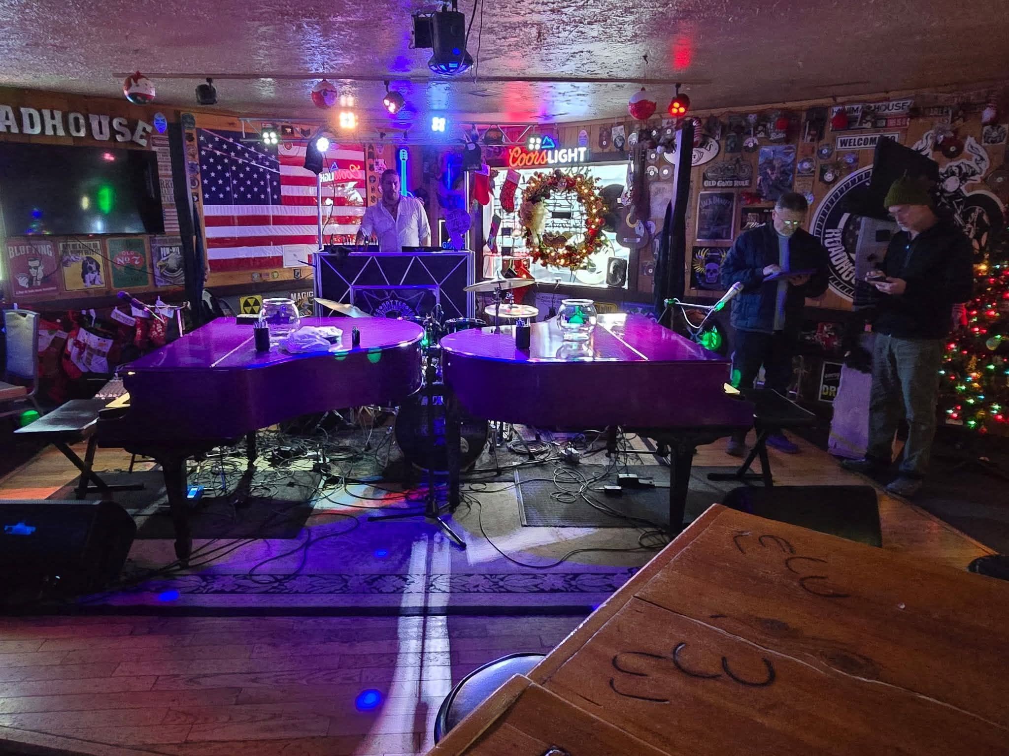 Live Music | Dueling Pianos